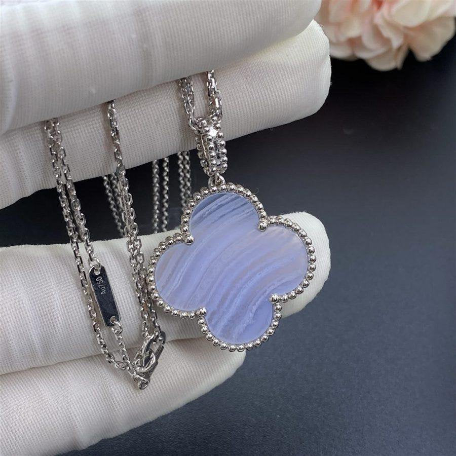[Regalia jewelry]CLOVER SILVER CHALCEDONY BIG CLOVER NECKLACE