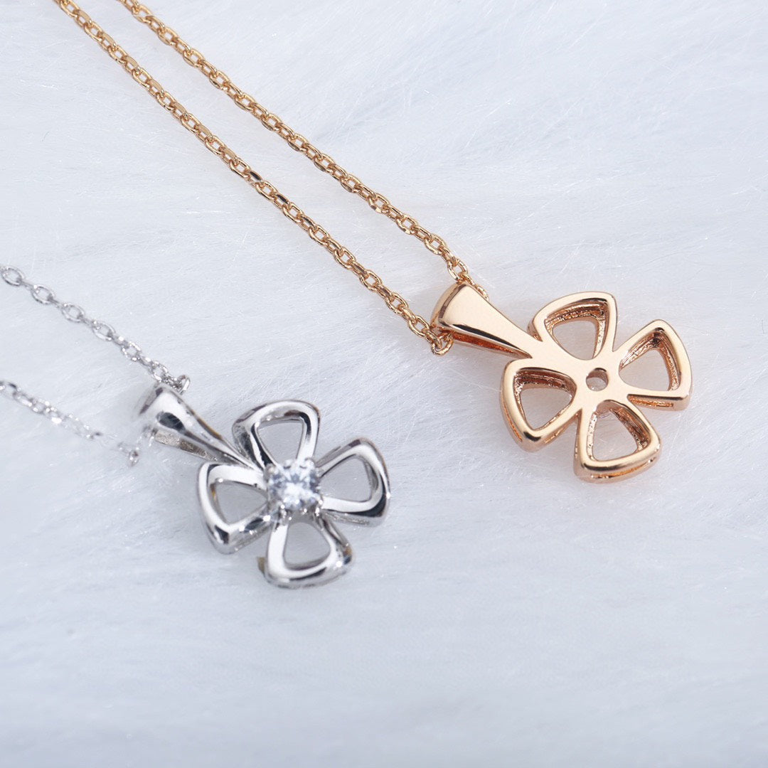 [Regalia jewelry]FIOREVER NECKLACE DIAMOND CENTER